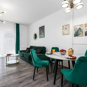 Apartament Sleepway Apartments- Garbary 100-46 Z Parkingiem, Poznań