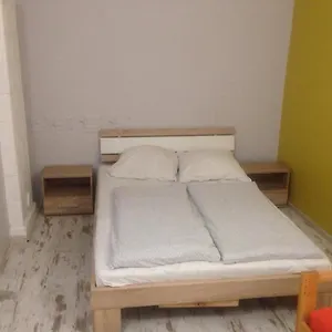唐纳门特旅舍 旅馆